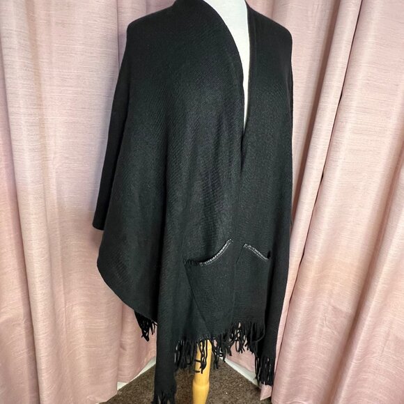 Black Knit Poncho With Fringe Hem & Pockets One Size By Apt. 9 - Picture 7 of 10